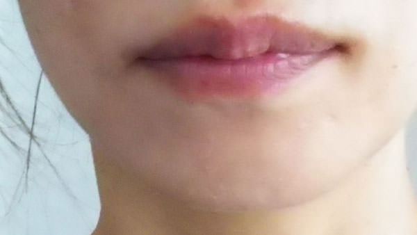 今の唇の写真