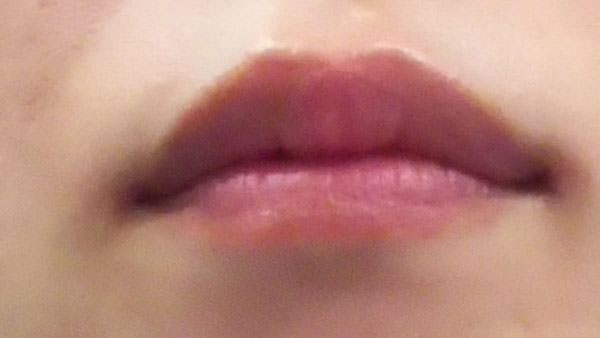 リップスクラブ使用後の唇の写真