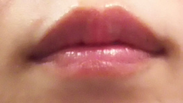 ワセリンパック後の唇の写真